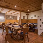Hotel Aktivital