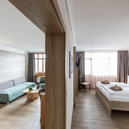 Hotel Aktivital 3*