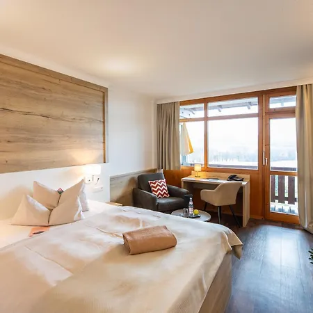 Hotel Aktivital 3*