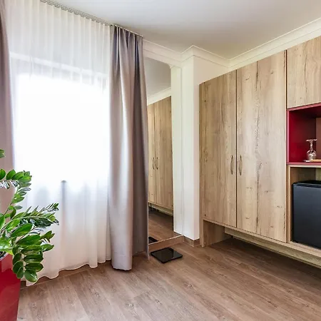 Hotel Aktivital 3*